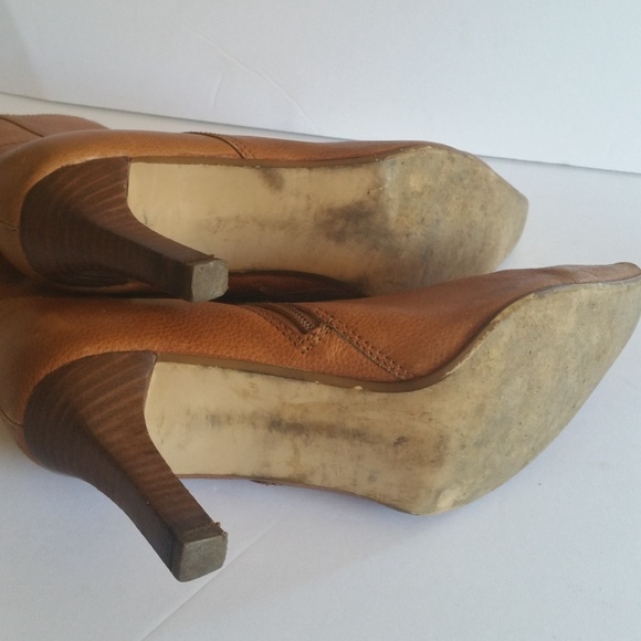 Heeled boots - Picture 3 of 8